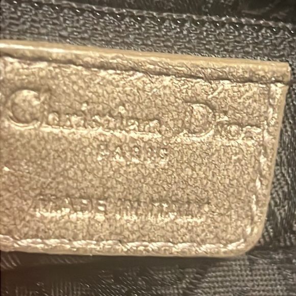 Handbag - Picture 7 of 7